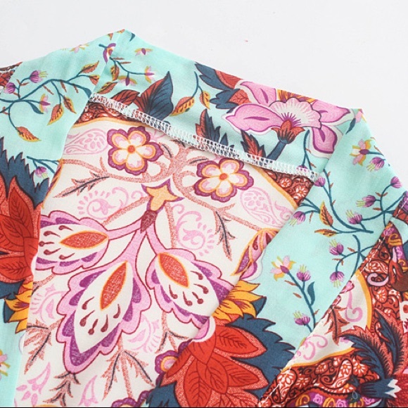 Gorgeous kimono tops - Picture 3 of 5